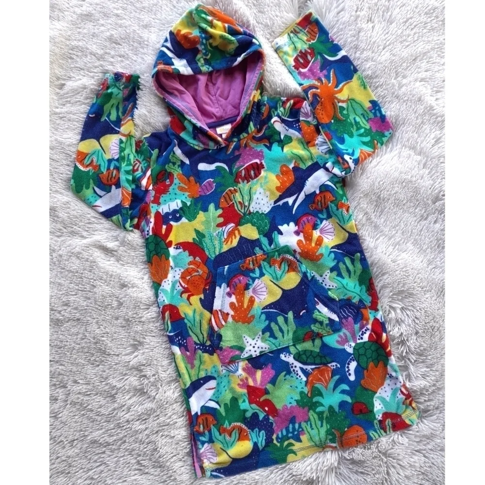 SOLD🔶️🔶️🔶️🔶️kid's Boden colorful fish print 1 pocket hooded towel size 8-9Y - Picture 2 of 5